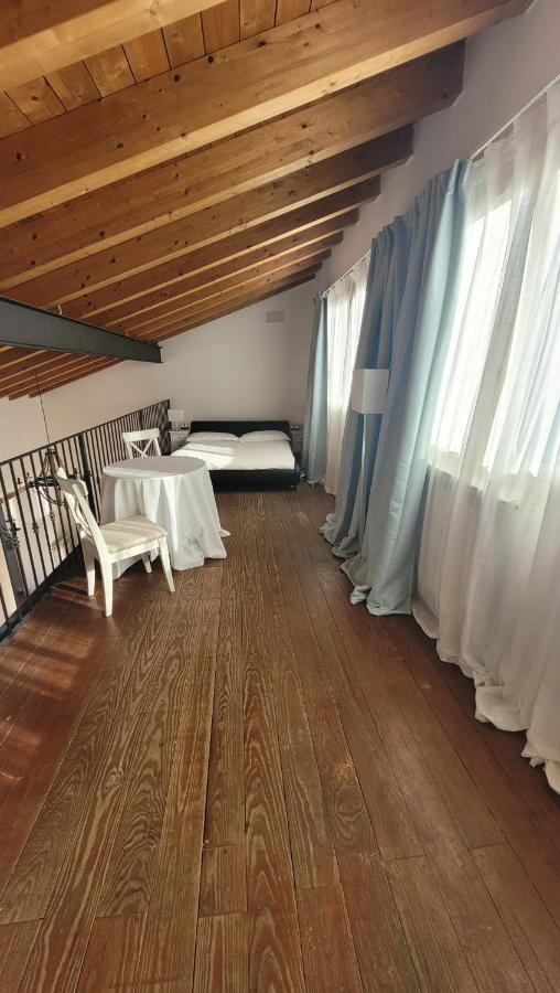 Charmerooms Villa Moroni La Depandance Stezzano Exterior foto